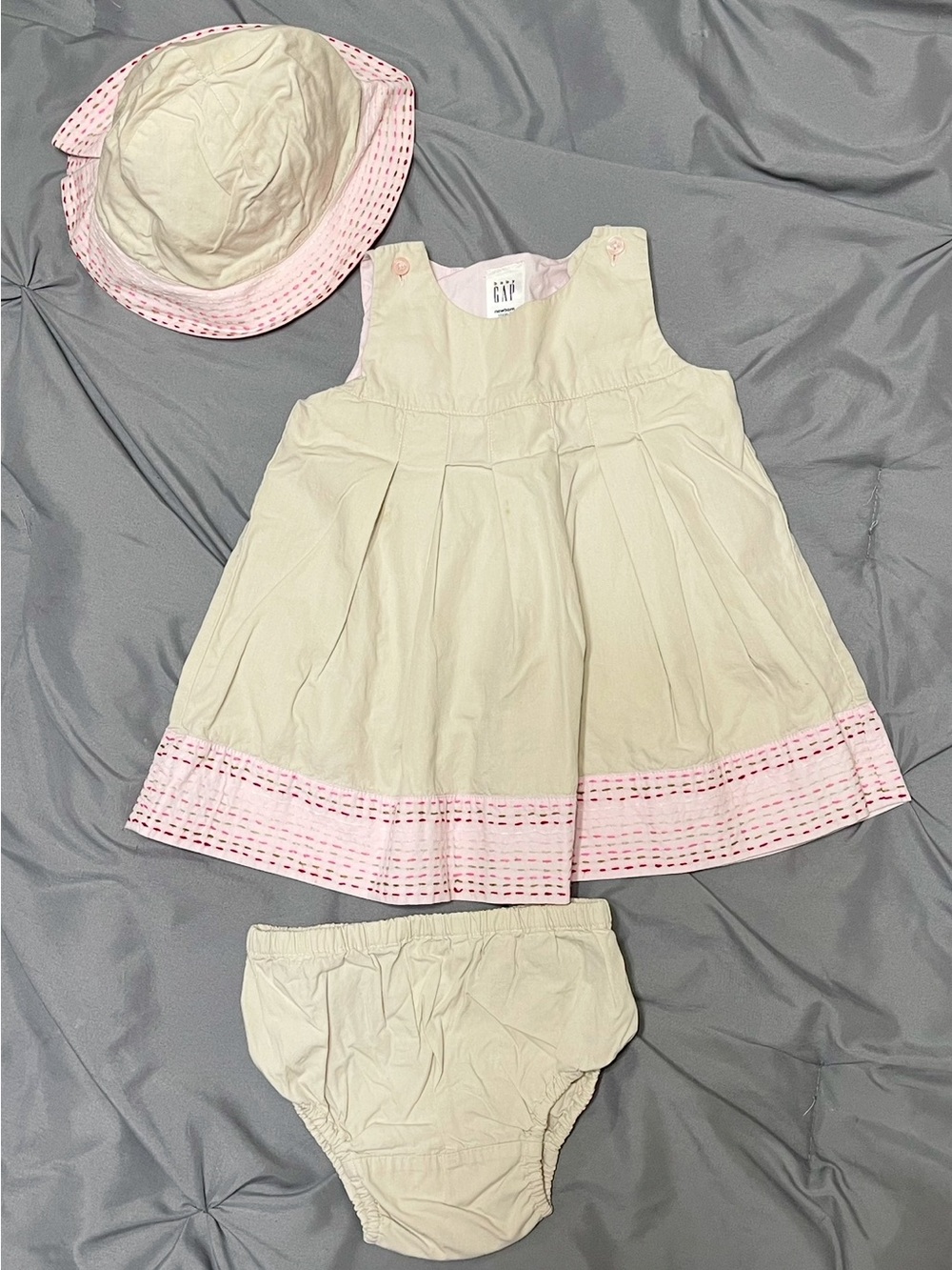 Vintage Baby GAP 3-Piece Dress Bloomers Hat Set 6-12M Beige Pink